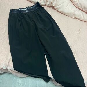 ALO Yoga Black Relaxed Pants